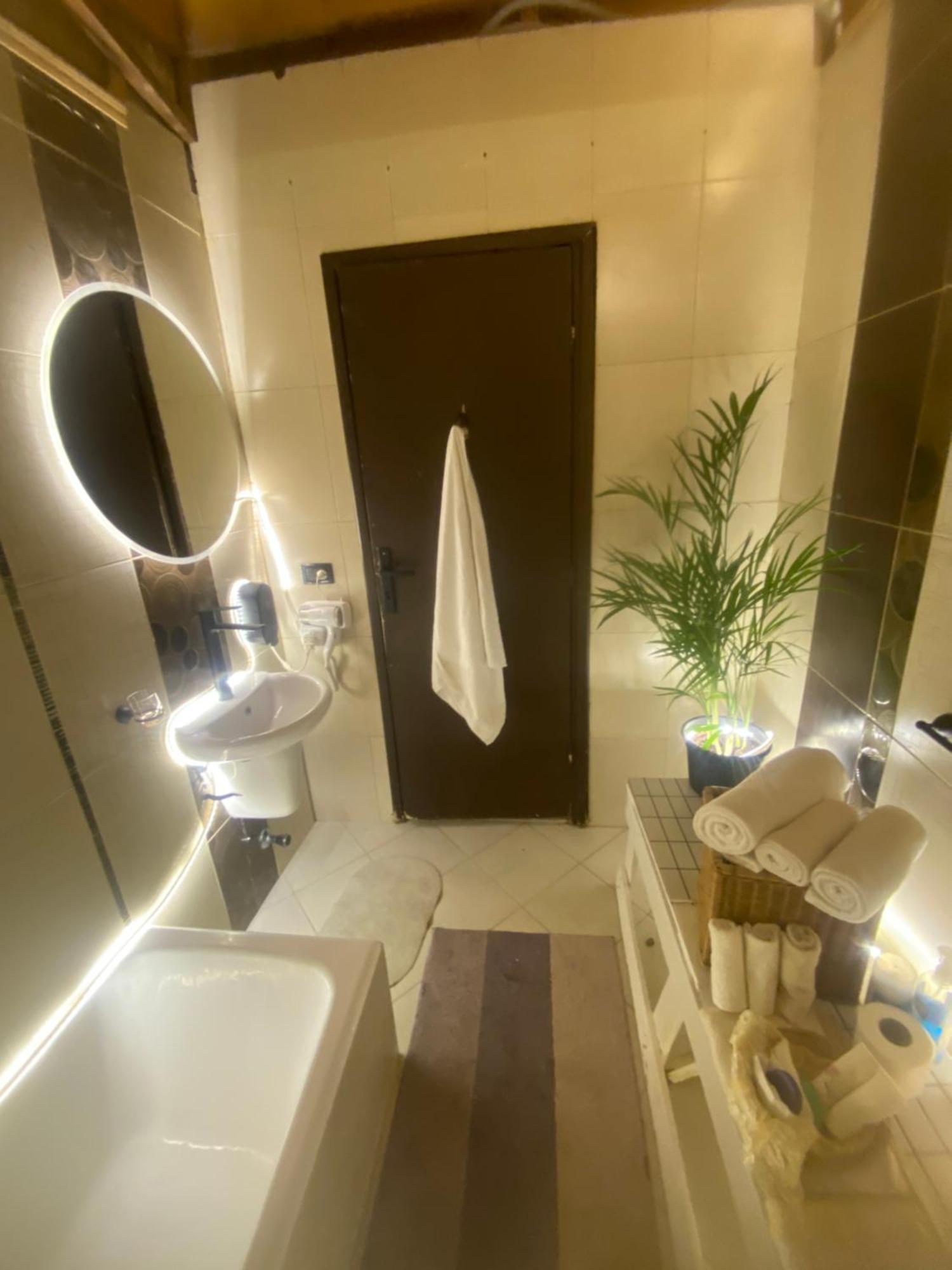 Airport Rooftop Club Luxurious Rooms And Studios Каир Экстерьер фото